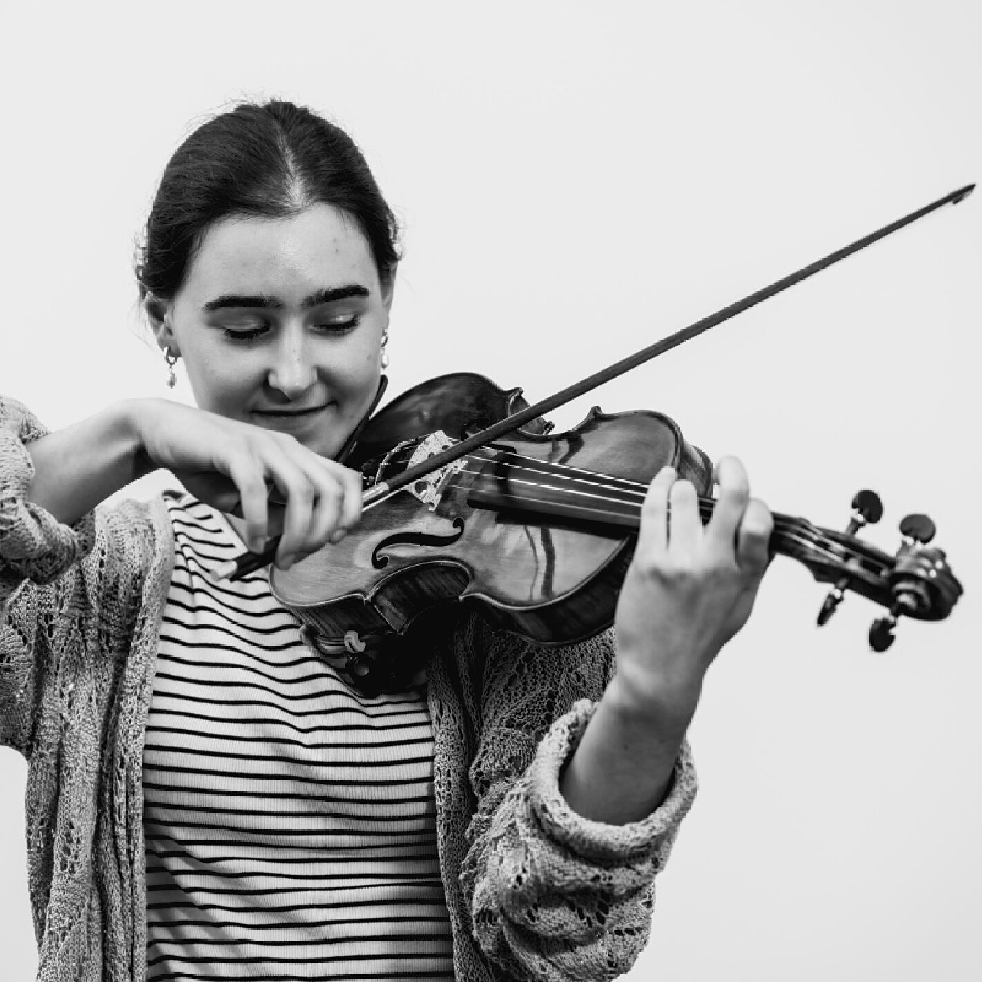 yamaha-music-school-ljubljana-glasbena-sola-japan-piano-center-ucenje-tecaj-violina-ziva-letnar